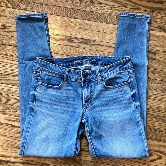 American Eagle Superstretch Light Wash Jegging | 6​​ - Picture 3 of 12